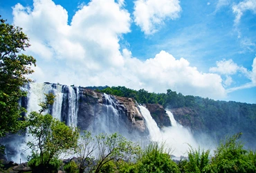 athirapilly-munnar-thekkady-kumarakom-alleppey-kerala-tour-pakages
