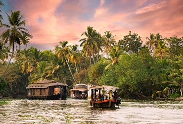 munnar-thekkady-alleppey-kerala-tour-pakages